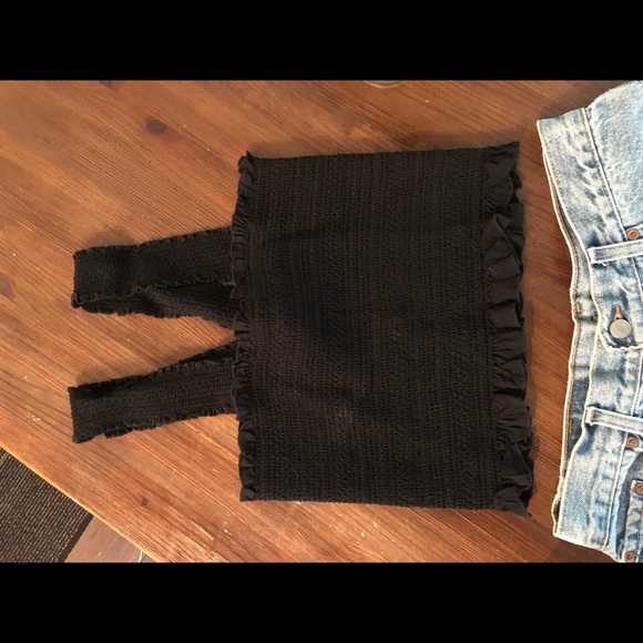 Hello Heart - Black Ruffled Crop Top - Picture 2 of 6